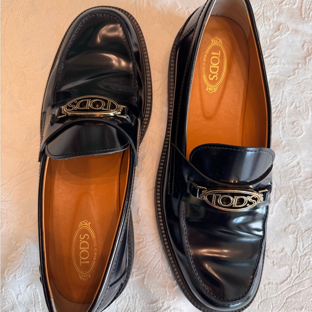 Tod's Shiny Black Leather Slip-On Loafers - Picture 2 of 8